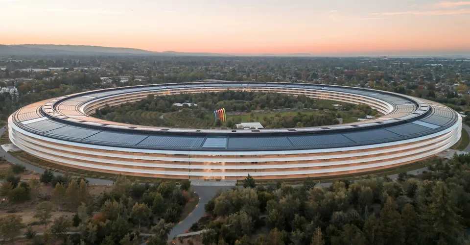 Silicon Valley Is Building the Future While Gen Z Watches It Burn